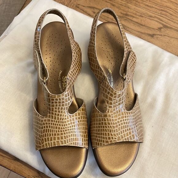 SAS SUNTIMER BEIGE CROC SANDALS. NEW - Picture 2 of 11